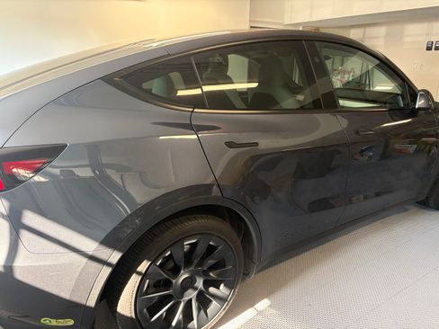 Used 2023 Tesla Model Y Long Range AWD/4WD image 19