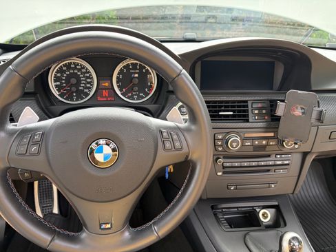 Used 2008 BMW M3 Convertible RWD image 17