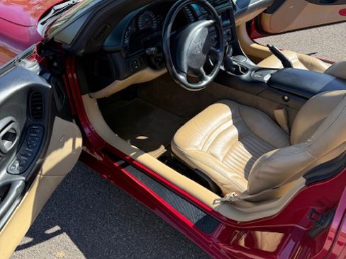 Used 2001 Chevrolet Corvette Convertible w/ Preferred Equipment Group2 image 8