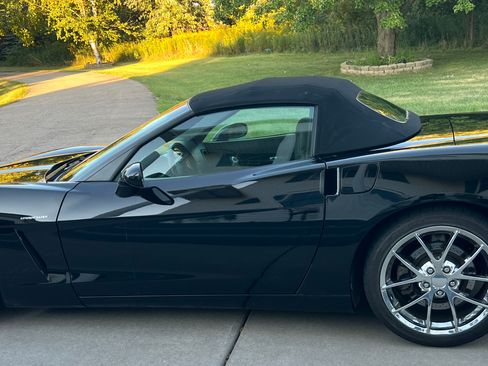 Used 2005 Chevrolet Corvette Convertible w/ Preferred Equipment Group image 14