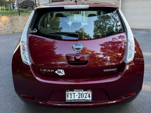 Used 2017 Nissan Leaf SV FWD image 1