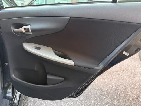 Used 2013 Toyota Corolla S w/ Premium Pkg FWD image 22