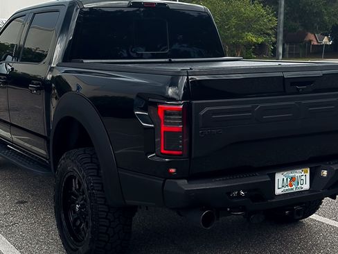 Used 2018 Ford F150 Raptor w/ Equipment Group 802A Luxury AWD/4WD image 9