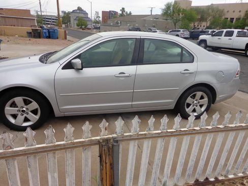 Used 2006 Ford Fusion SE image 1