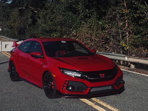 Used 2017 Honda Civic Type R image 1
