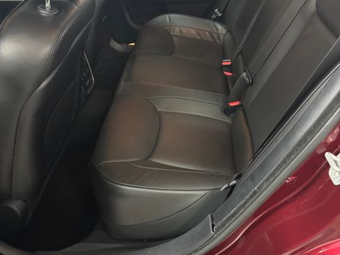 Used 2020 Chrysler 300 Limited w/ Safetytec Plus Group image 13