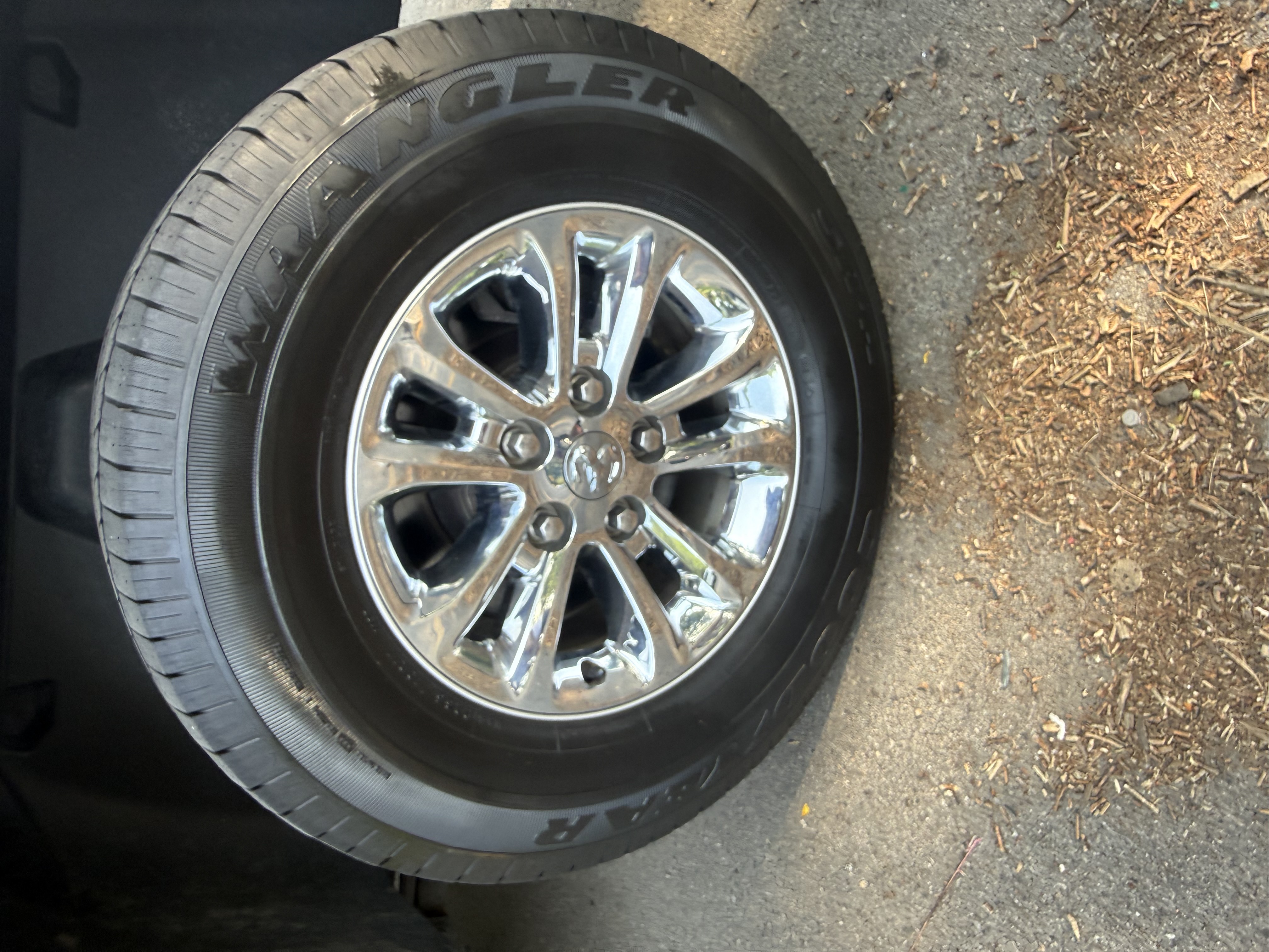 Used 2013 RAM 1500 Classic SLT w/ Big Horn Equipment Group AWD/4WD image 15