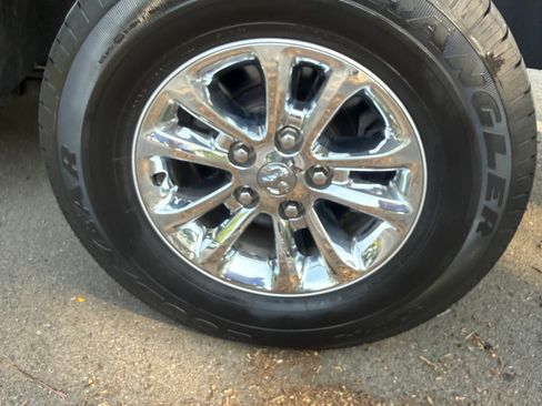 Used 2013 RAM 1500 Classic SLT w/ Big Horn Equipment Group AWD/4WD image 15