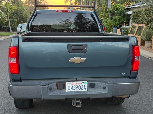 Used 2009 Chevrolet Silverado 1500 LT w/ Regional Value Package RWD image 8