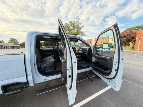 Used 2025 Ford F350 Lariat w/ Lariat Ultimate Package AWD/4WD image 6