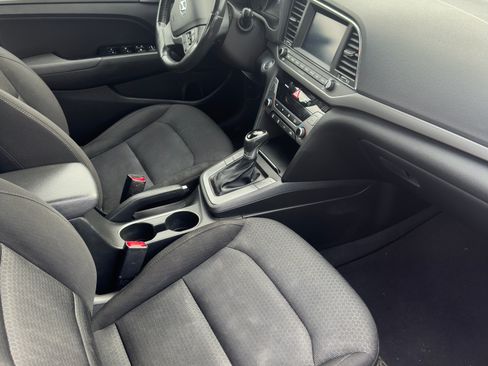 Used 2018 Hyundai Elantra Value Edition FWD image 10