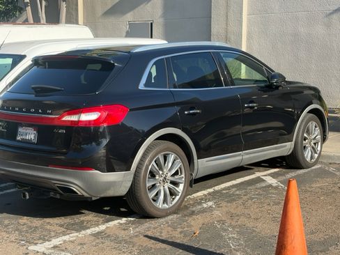 Used 2016 Lincoln MKX Reserve w/ Climate Package AWD/4WD image 6