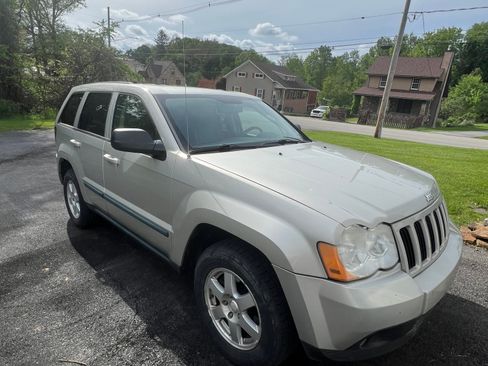 Used 2008 Jeep Grand Cherokee Laredo AWD/4WD image 4