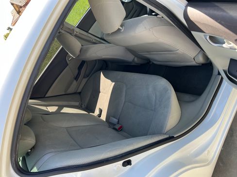 Used 2012 Honda Civic LX image 5