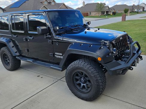 Used 2017 Jeep Wrangler Unlimited Sport w/ Quick Order Package 24S image 2