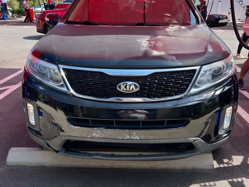 Used 2014 Kia Sorento LX AWD/4WD image 4