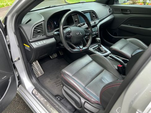 Used 2017 Hyundai Elantra Sport w/ Sport Premium Package 06 FWD image 13