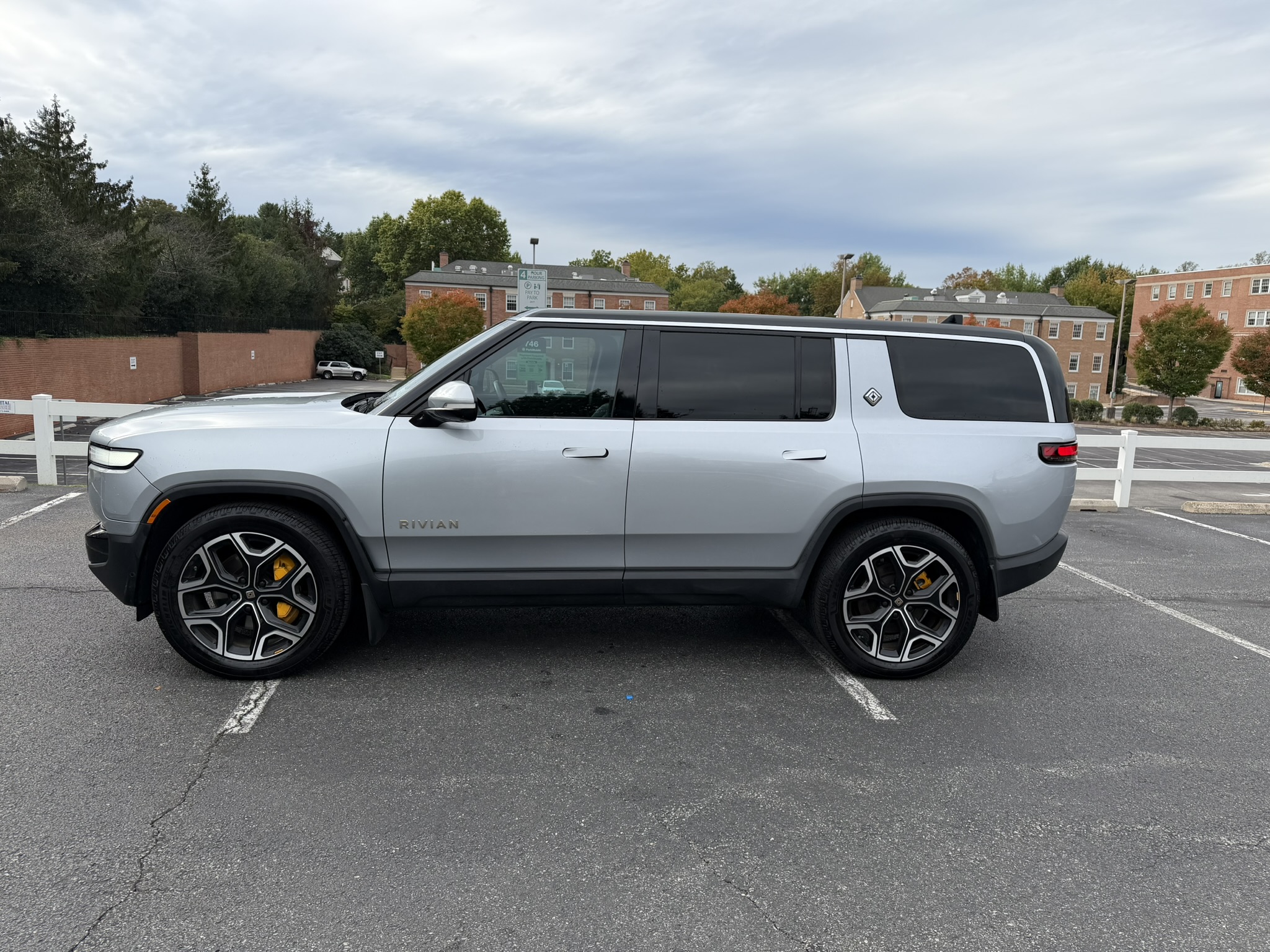 Used 2023 Rivian R1S Adventure Quad AWD/4WD image 1