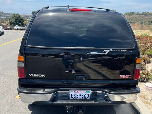 Used 2004 GMC Yukon SLT w/ 1SD Preferred Equipment Group RWD image 5