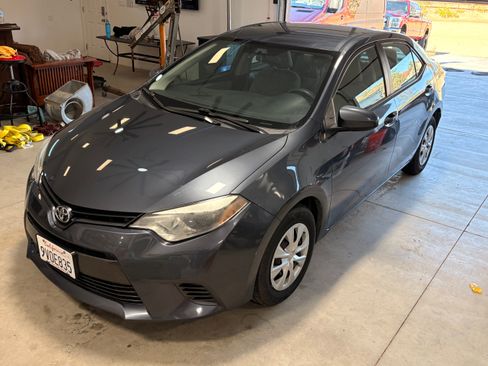 Used 2015 Toyota Corolla LE image 9