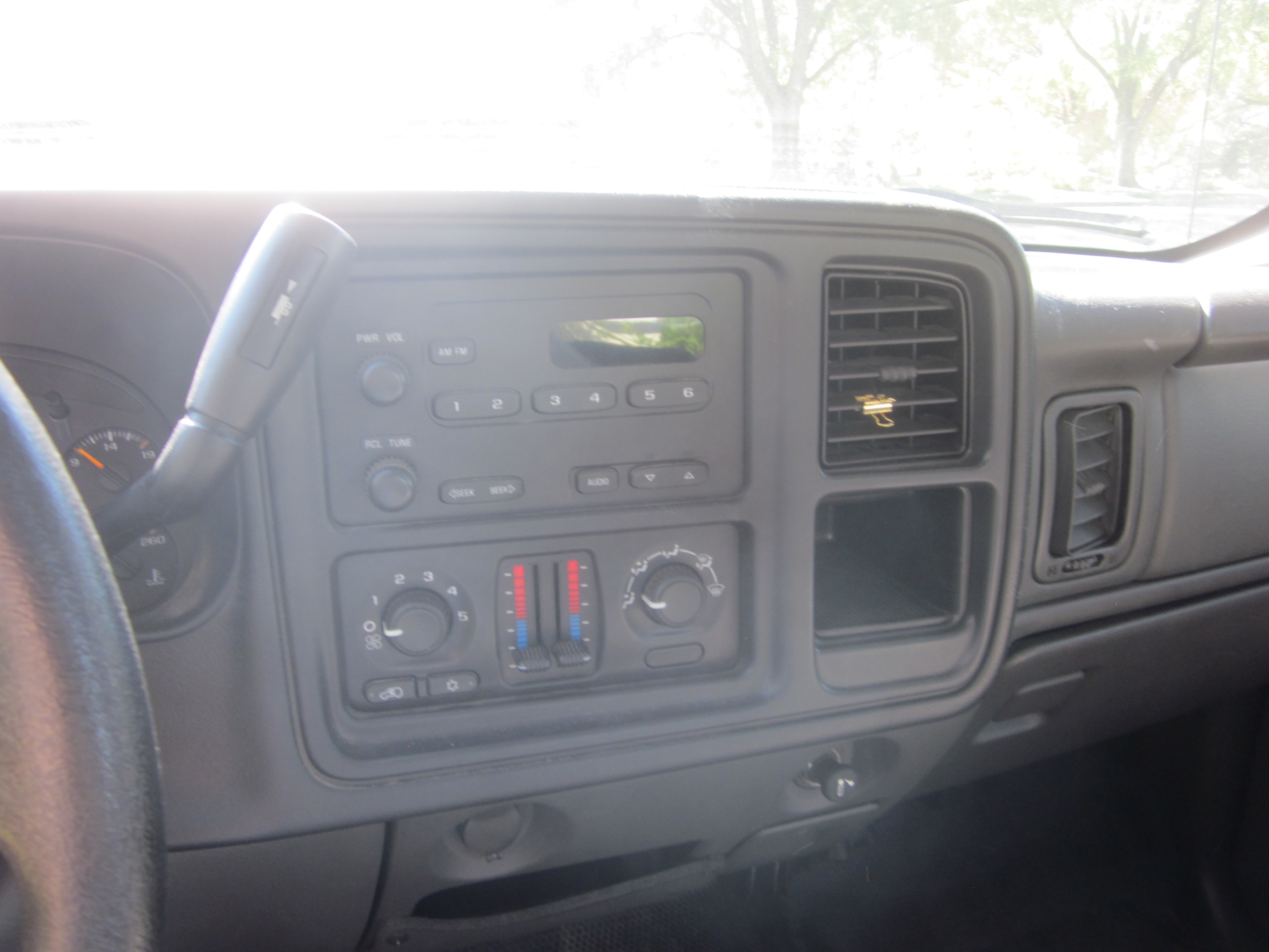 Used 2007 Chevrolet Silverado 1500 W/T RWD image 22