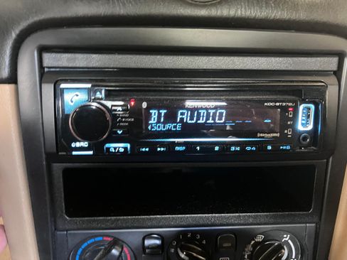 Used 2002 MAZDA MX-5 Miata LS image 15