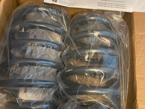 Used 2018 Cadillac Escalade ESV Premium Luxury image 9