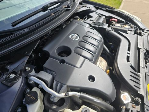 Used 2011 Nissan Altima 2.5 SL w/ 2.5SL Pkg image 10