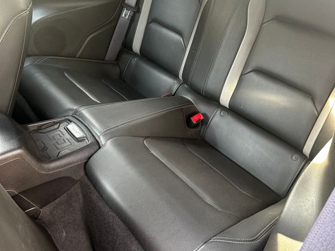 Used 2016 Chevrolet Camaro SS RWD image 8