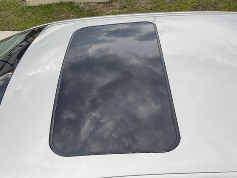 Used 2013 Toyota Avalon Limited FWD image 16