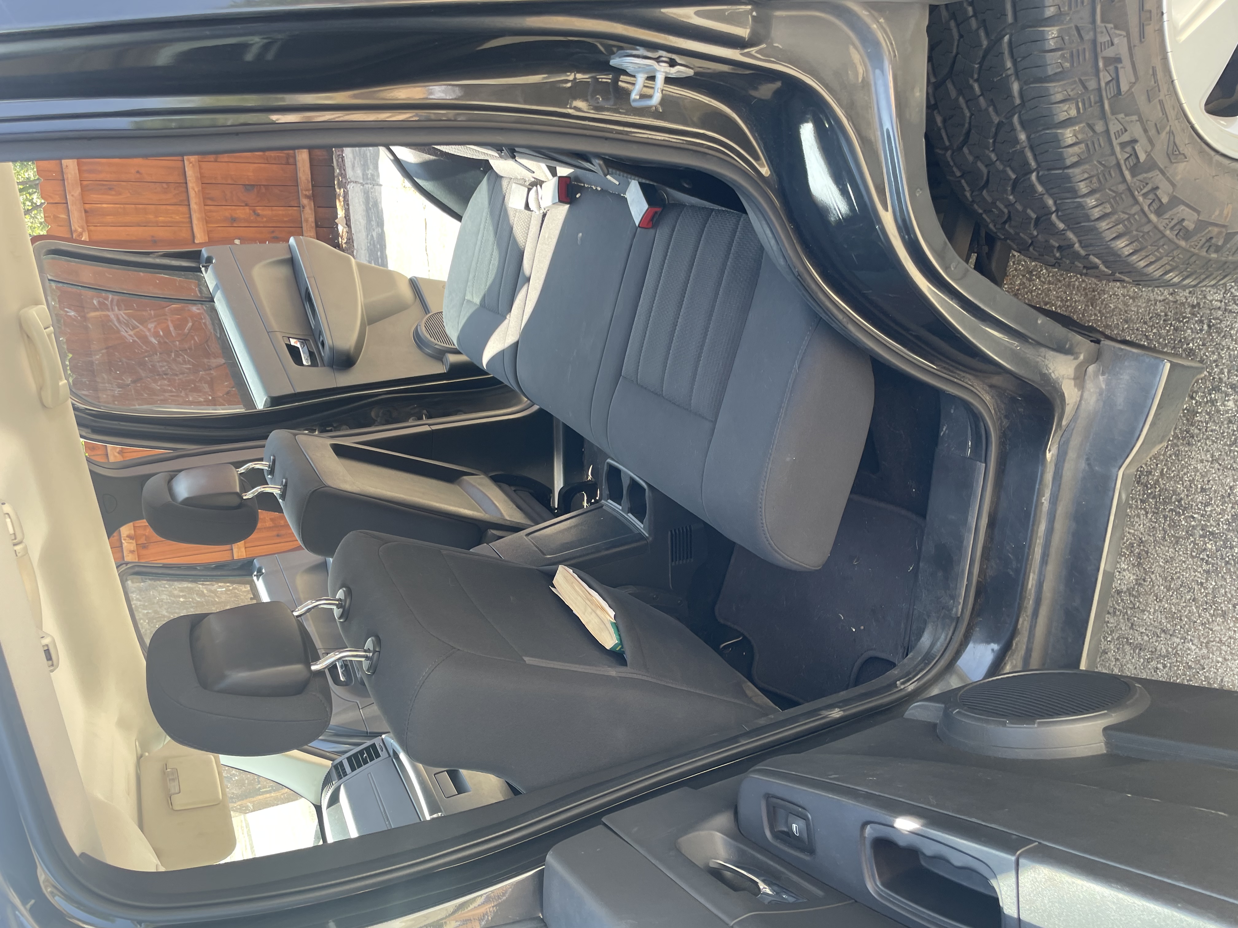 Used 2011 Jeep Liberty Sport AWD/4WD image 9