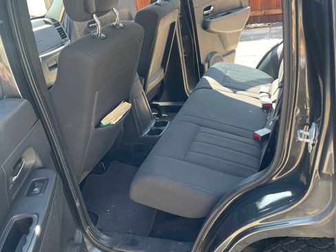 Used 2011 Jeep Liberty Sport AWD/4WD image 9