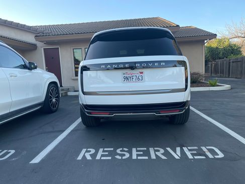 Used 2024 Land Rover Range Rover SE image 17