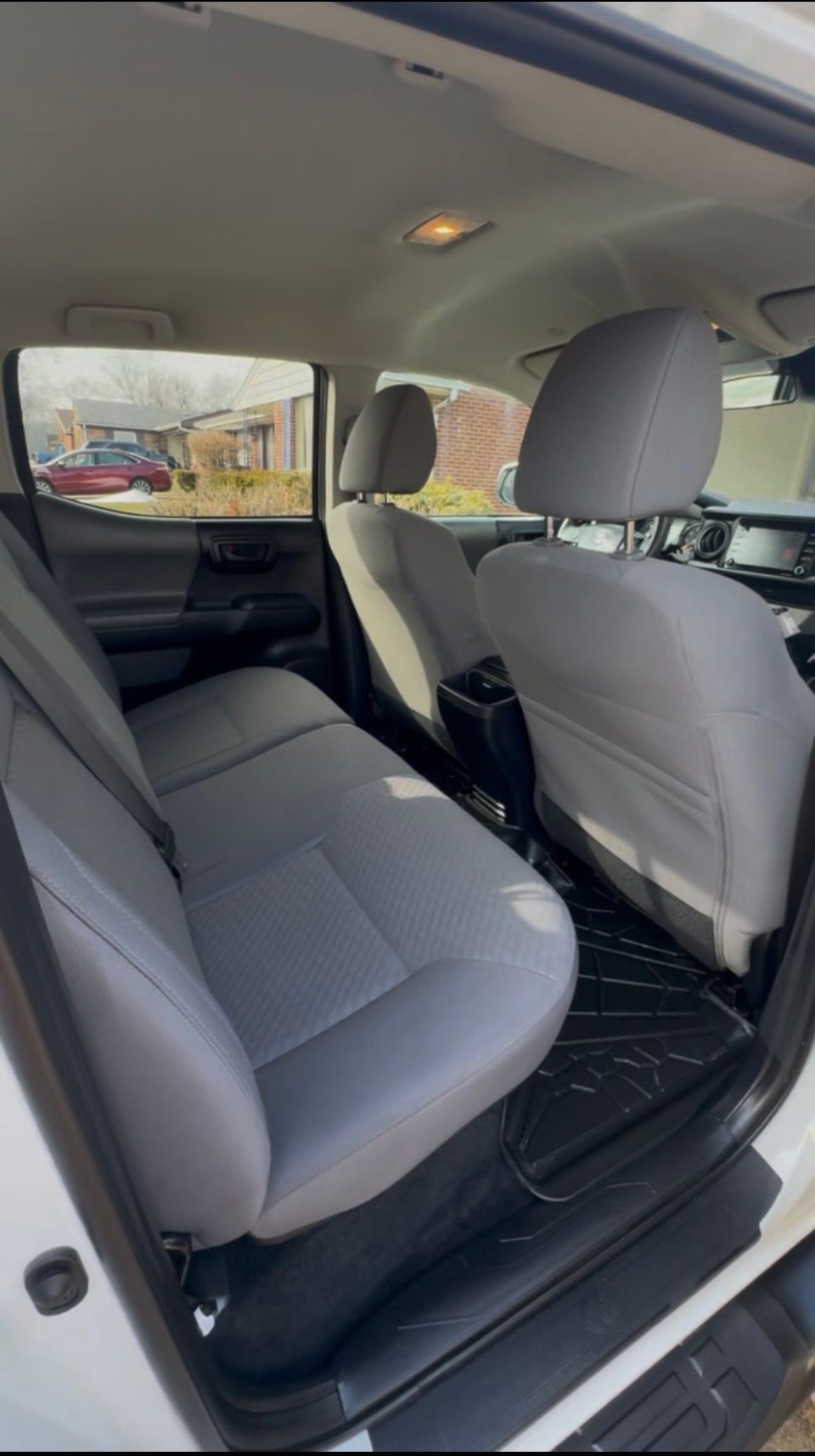 Used 2020 Toyota Tacoma SR w/ SR Convenience Package RWD image 12