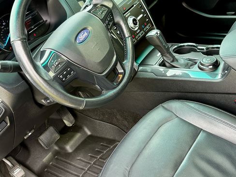 Used 2017 Ford Explorer Limited AWD/4WD image 8