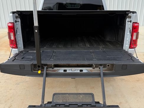 Used 2021 Ford F150 XLT w/ Equipment Group 302A High image 11