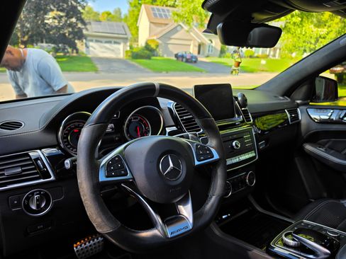 Used 2019 Mercedes-Benz GLE 63 AMG S image 27