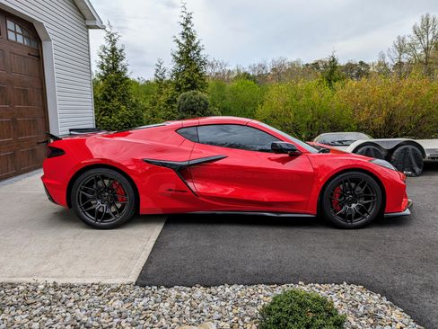 Used 2024 Chevrolet Corvette Z06 w/ Stealth Interior Trim Package image 27