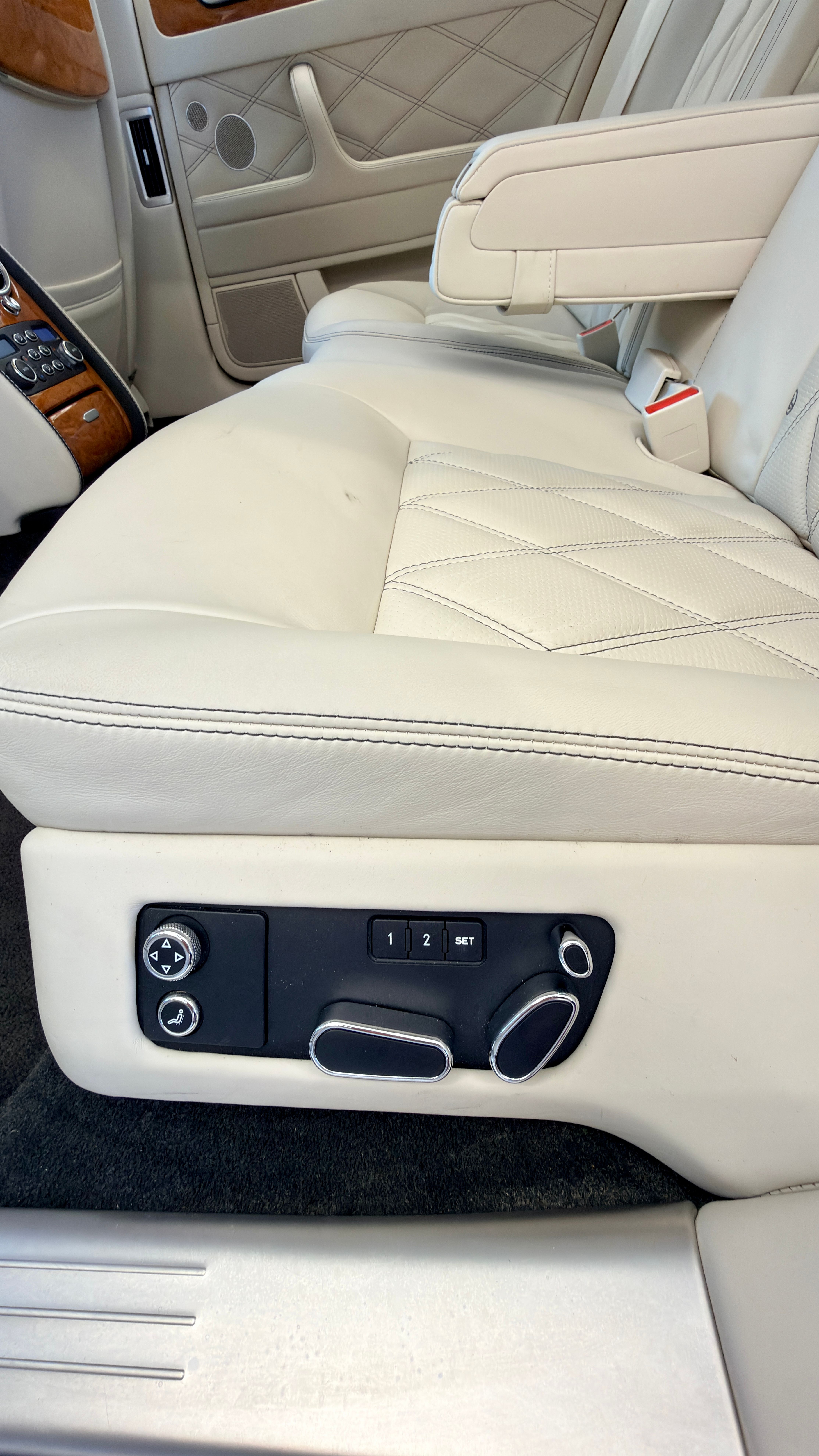 Used 2013 Bentley Flying Spur Flying Spur Speed AWD/4WD image 12