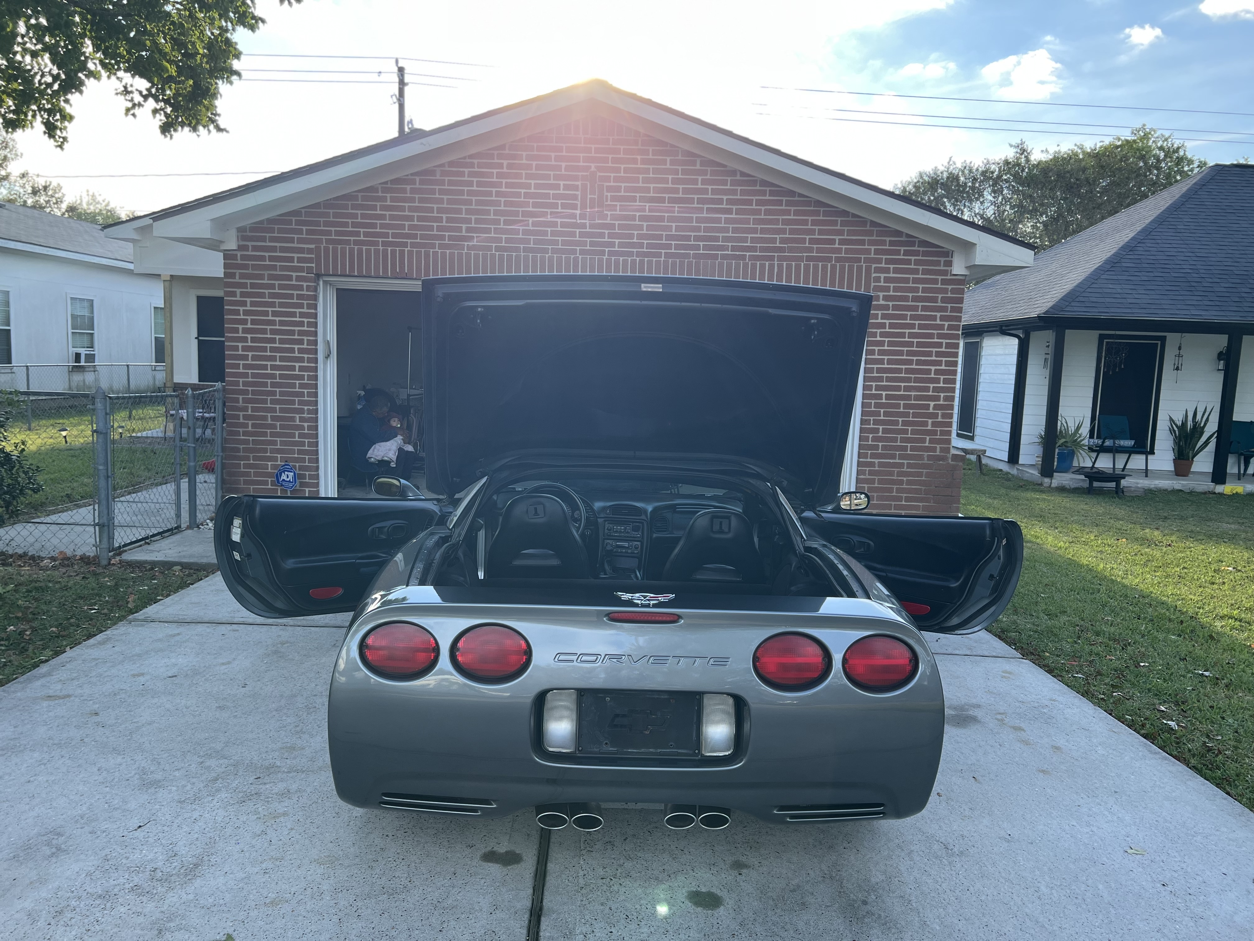 Used 2004 Chevrolet Corvette Coupe w/ Roof Package RWD image 6