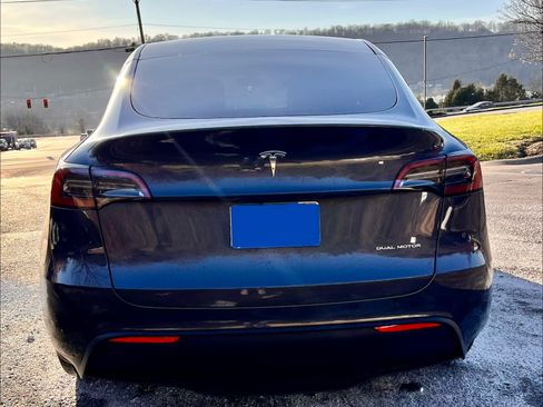 Used 2023 Tesla Model Y Long Range image 6
