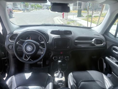 Used 2015 Jeep Renegade Limited FWD image 2