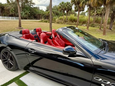 Used 2018 Maserati GranTurismo Sport image 13