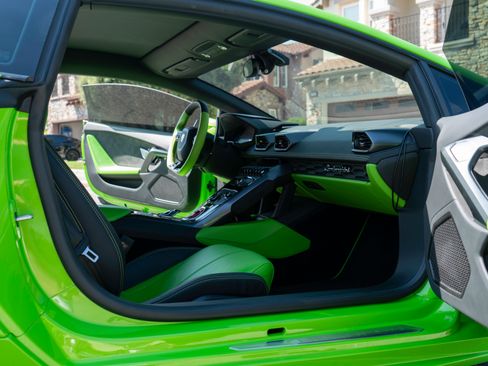 Used 2015 Lamborghini Huracan LP 610-4 AWD/4WD image 22