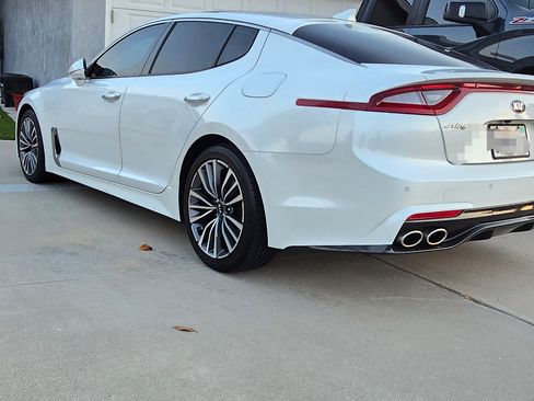 Used 2018 Kia Stinger Premium RWD image 6
