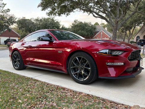 Used 2020 Ford Mustang Premium w/ 2.3L High Performance Package image 5