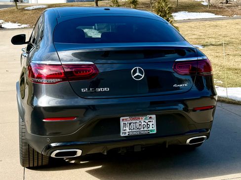 Used 2022 Mercedes-Benz GLC 300 4MATIC Coupe image 9