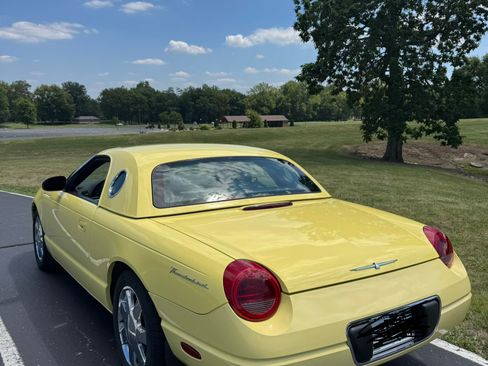 Used 2002 Ford Thunderbird RWD image 5