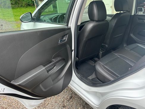 Used 2020 Chevrolet Sonic Premier image 12