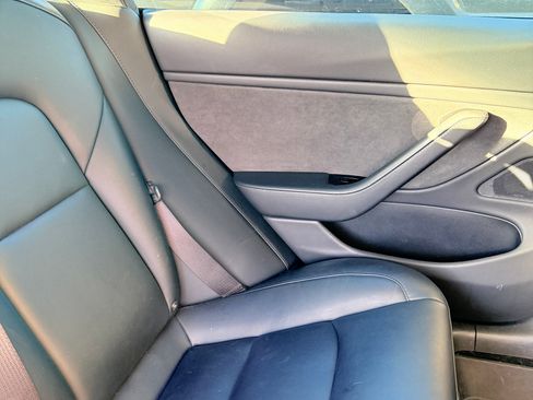 Used 2019 Tesla Model 3 Long Range image 21